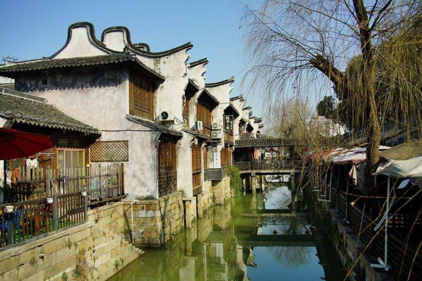 四川阿坝：高原冷冰雪拉动文旅热经济